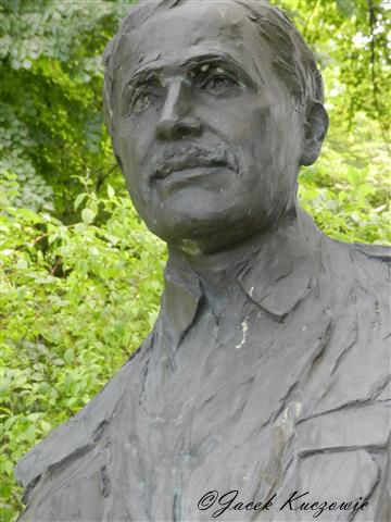 Pomnik Andrzeja Małkowskiego