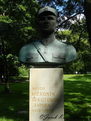 Pomnik Hieronima Dekutowskiego